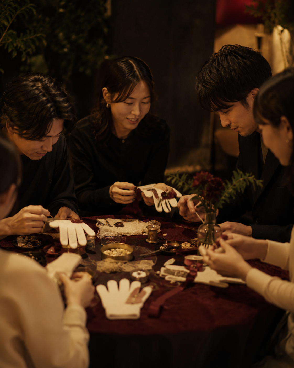 手袋を装飾するイベント風景